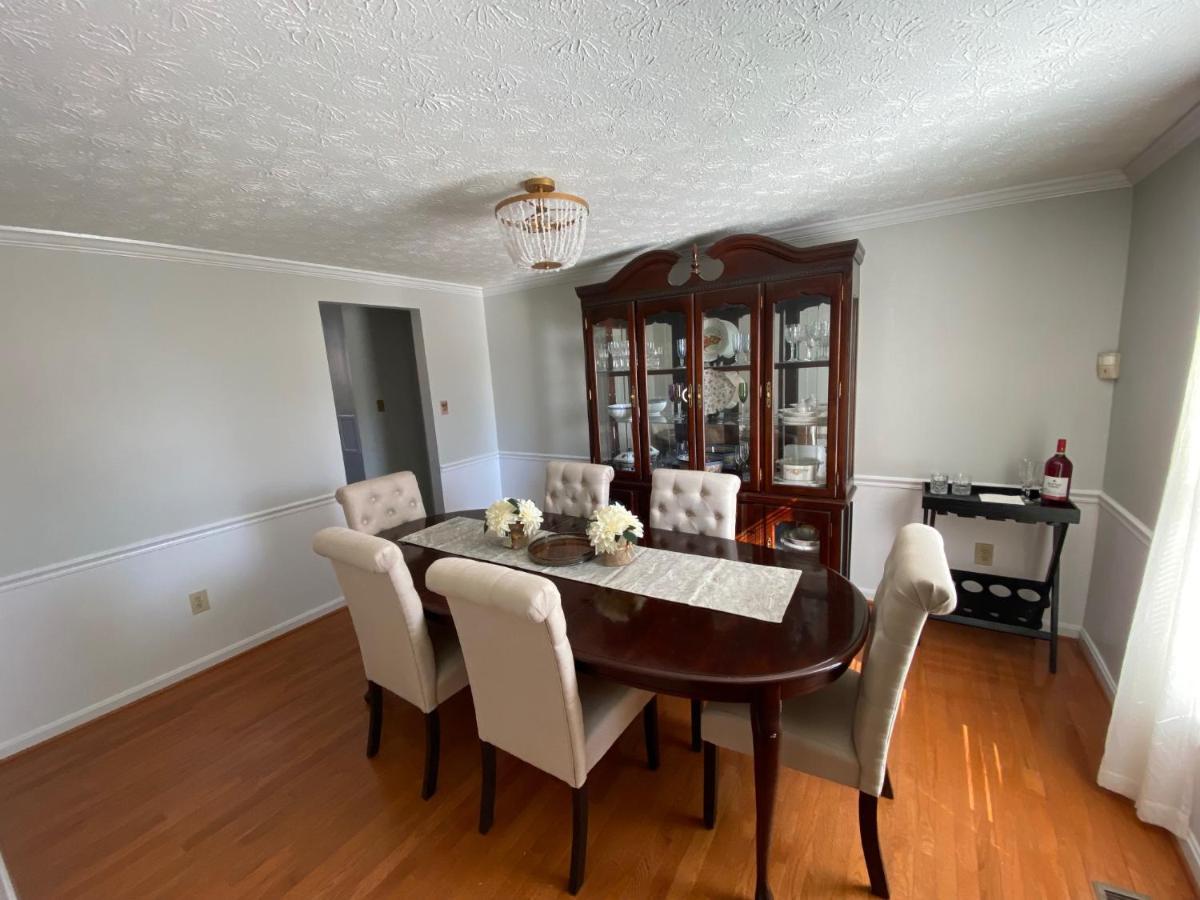 Upgraded, Beautiful 4 Bd Colonial In Silver Spring Ngoại thất bức ảnh